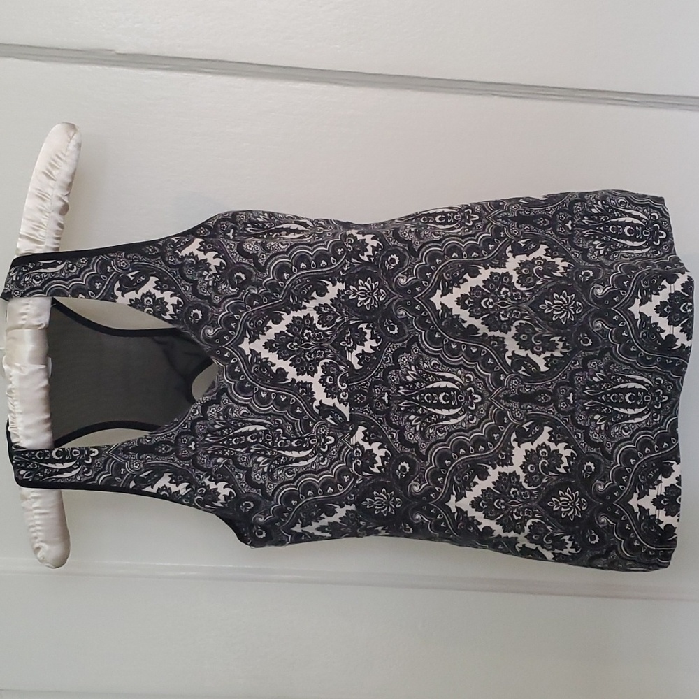 Marika sports tank